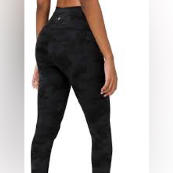 SMALL LULULEMON LEGGINGS (size 2) - Picture 2 of 2